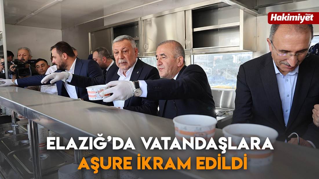 Elazığ’da vatandaşlara aşure ikram edildi