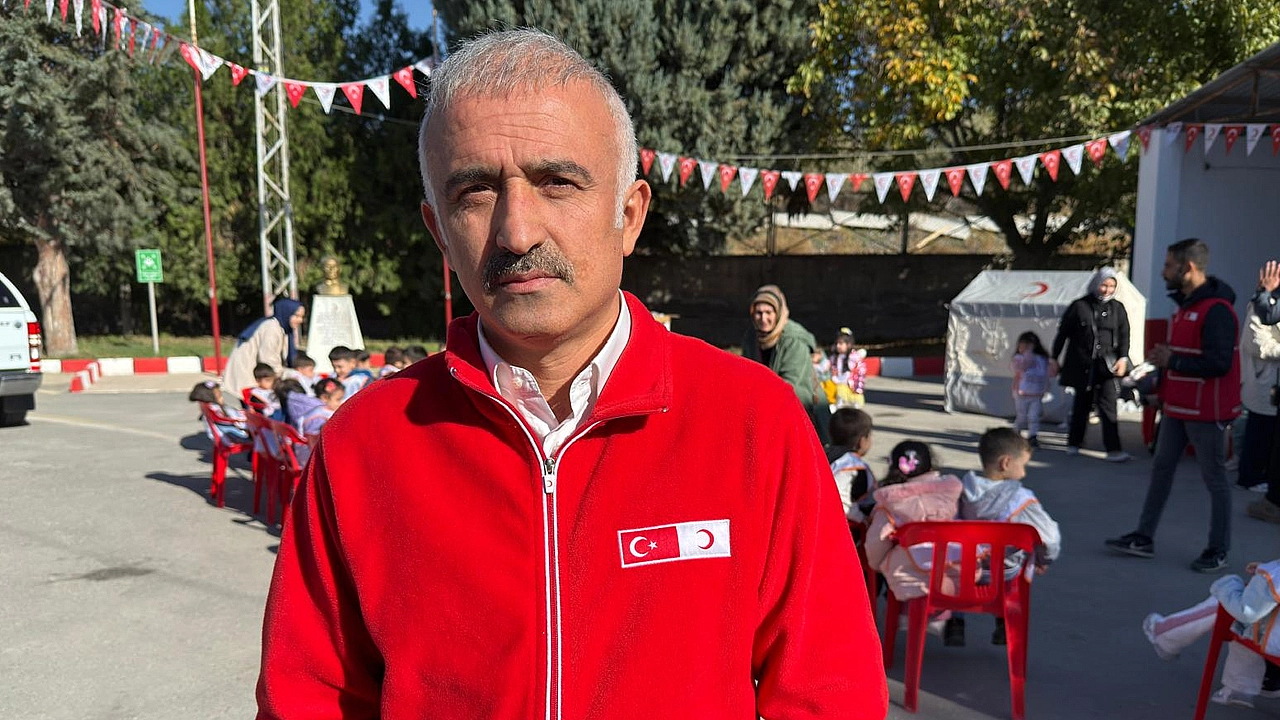 Elazığ'da geleceğin gönüllüleri Kızılay'da buluştu