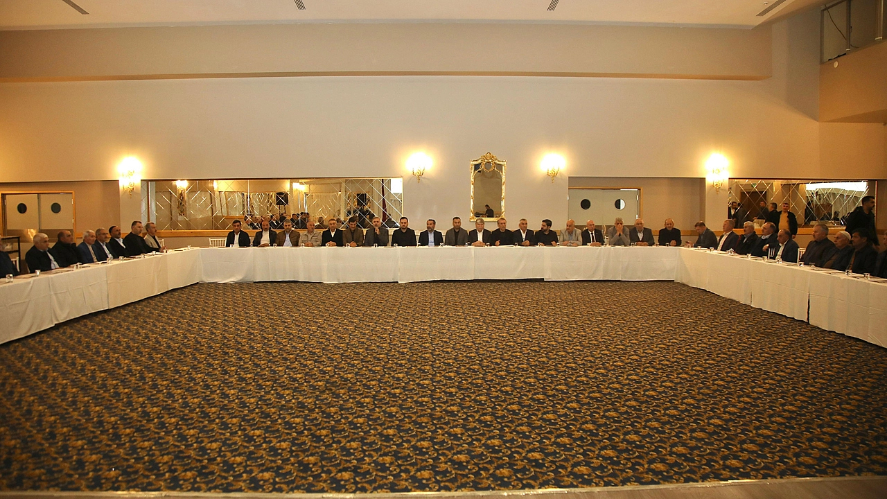 Ak Parti İl Başkanı Sencer Selmanoğlu ve Belediye Başkanı Şahin Şerifoğulları Şavaklılar ile bir araya geldi