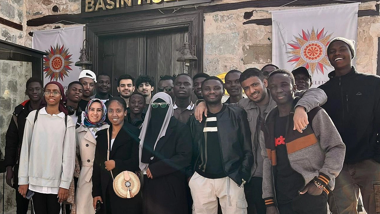 Dünyanın dört bir yanından gelen öğrenciler Harput'ta!