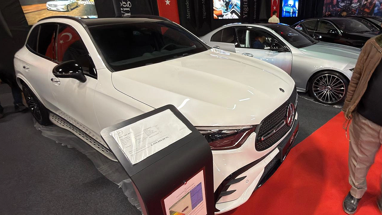 Şenol: 'Elazığlı vatandaşların otomobillere olan ilgisinden memnunuz'