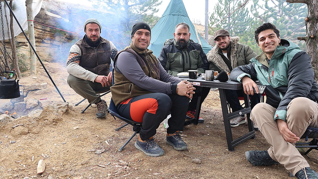 Elazığlı coğrafya öğretmeni doğanın izinde: Öğrencilerine keşfetmeyi aşılıyor