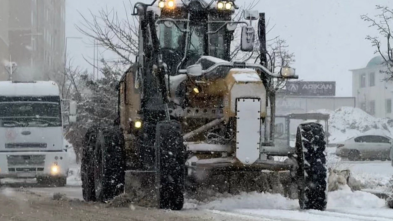 Ekiplerin karla mücadele başarısı