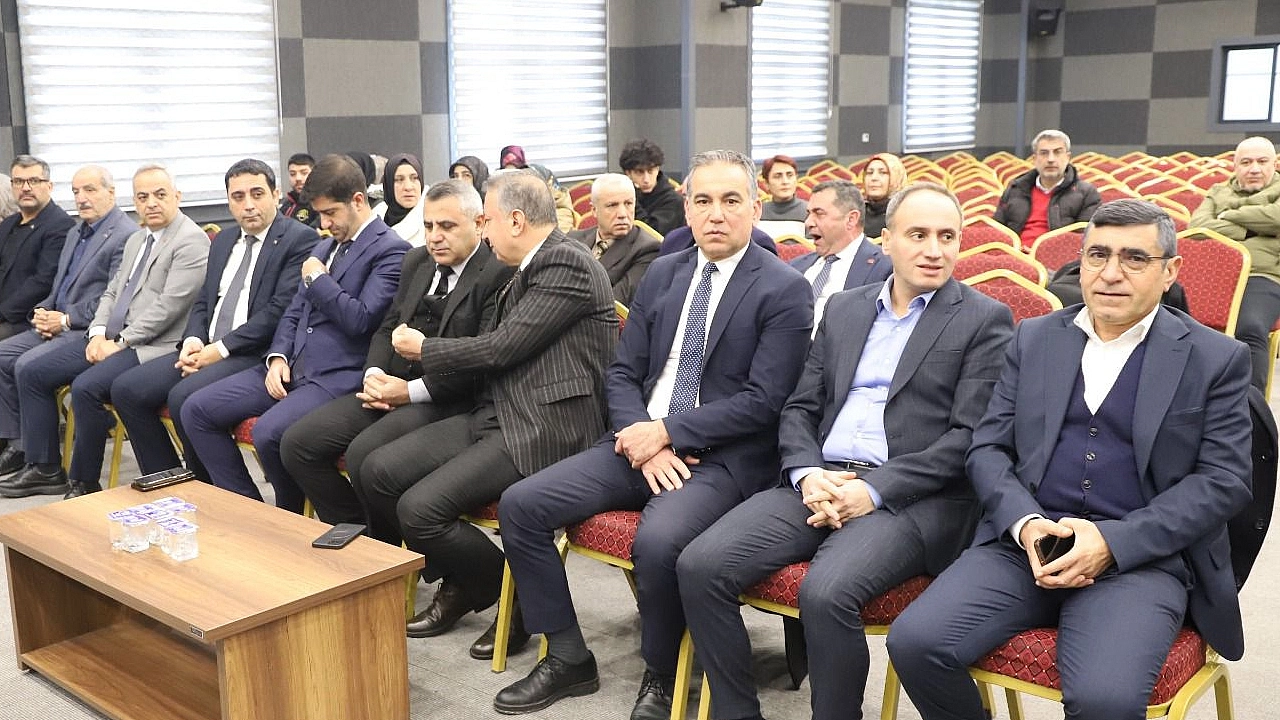 Elazığ Tuhafiyeciler Odası'ndan Dev Proje: Esnafa Ücretsiz E-Ticaret Desteği