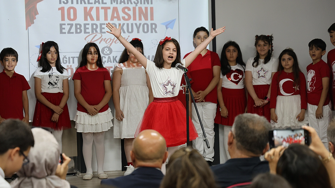 Minik Tuna'nın bayrak mücadelesine babasından duygusal dokunuş