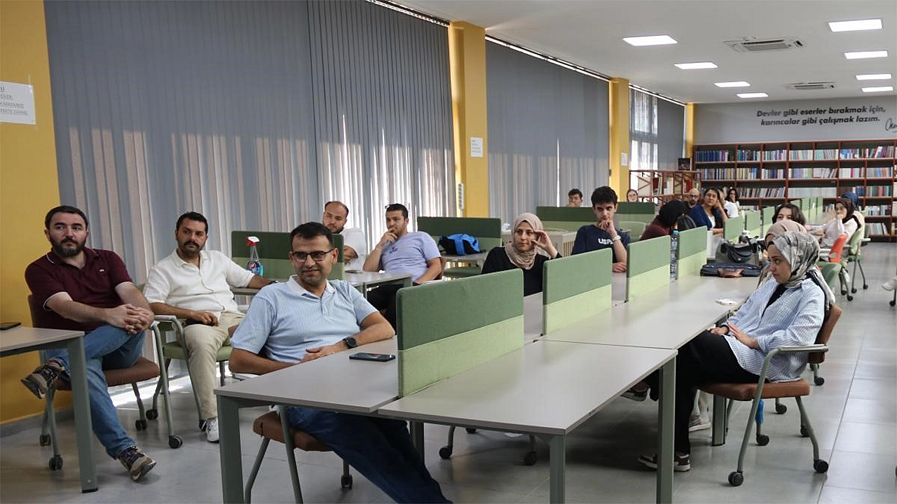 Yapay zeka ve geleceğin meslekleri konuşuldu