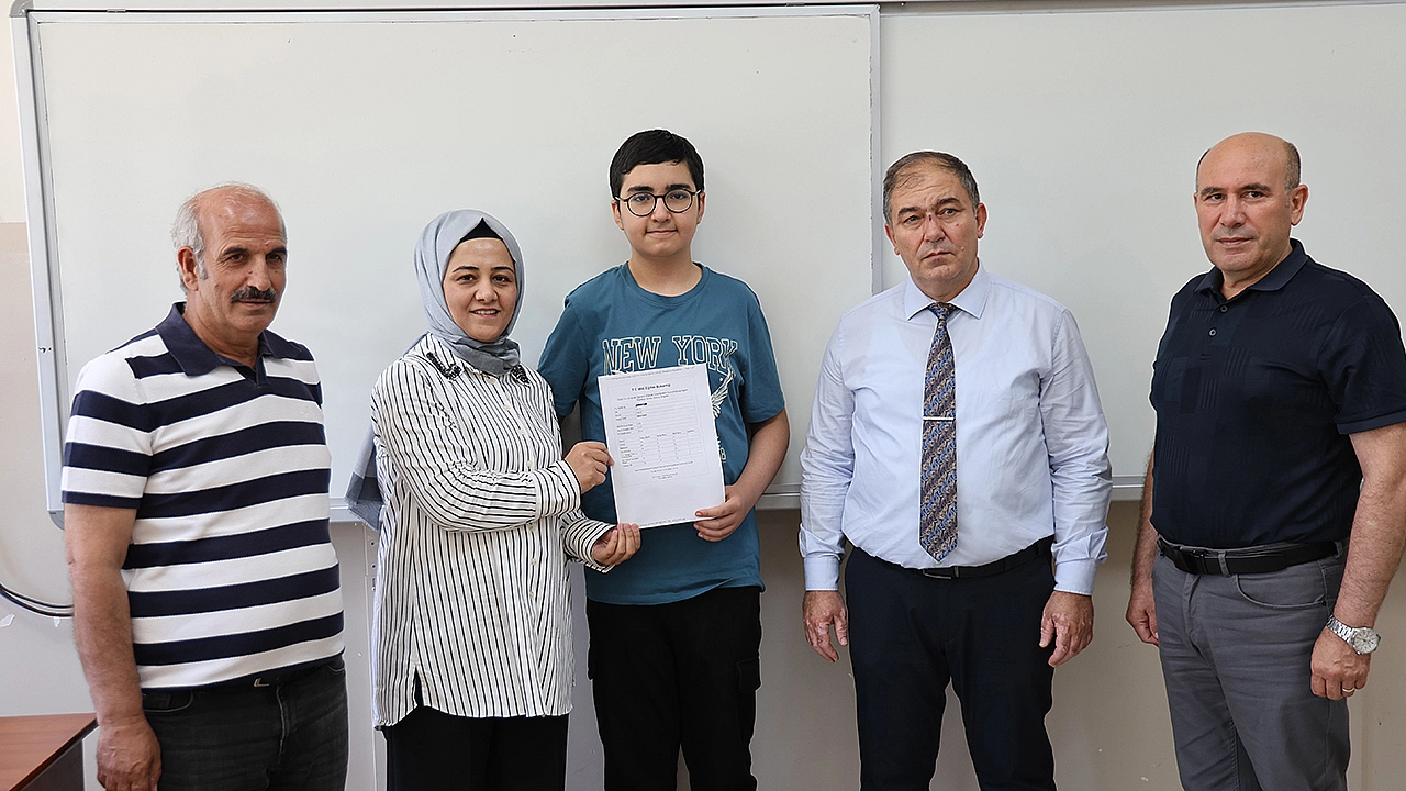 Elazığlı Sefa Fırat LGS'de Türkiye birincisi oldu