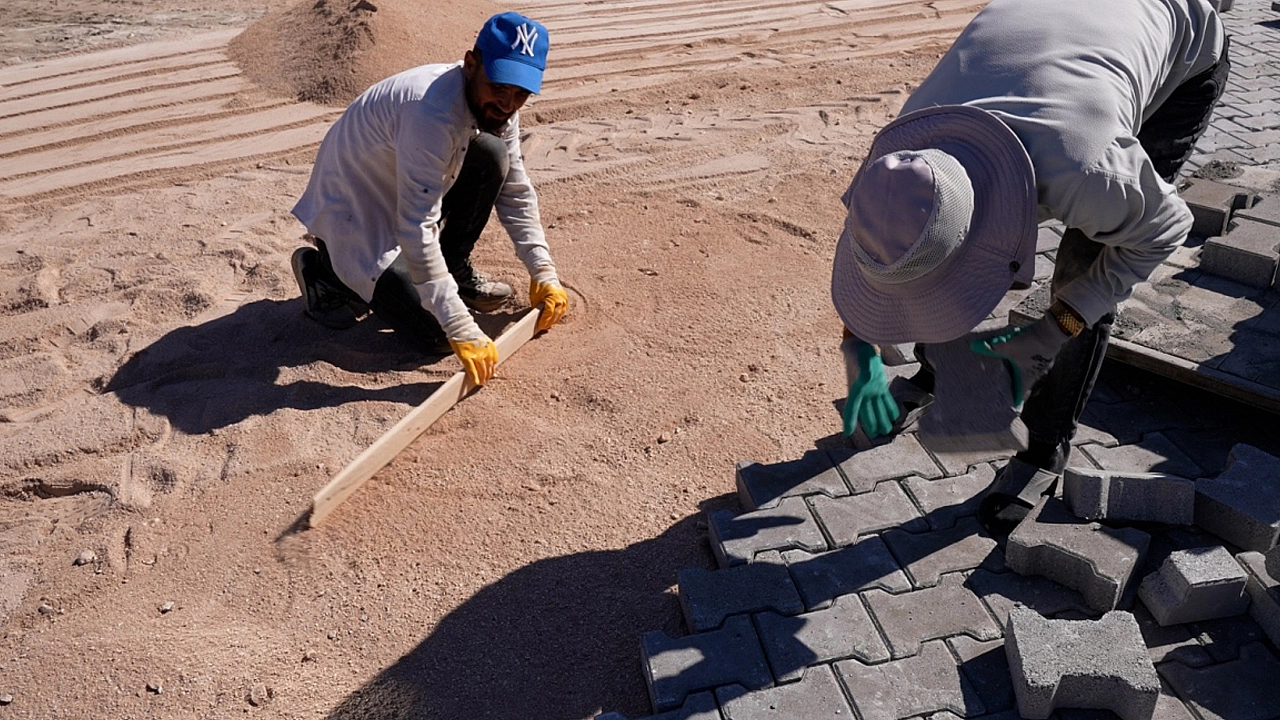 Elazığ Belediyesi'nden mezarlıklarda kapsamlı çalışma