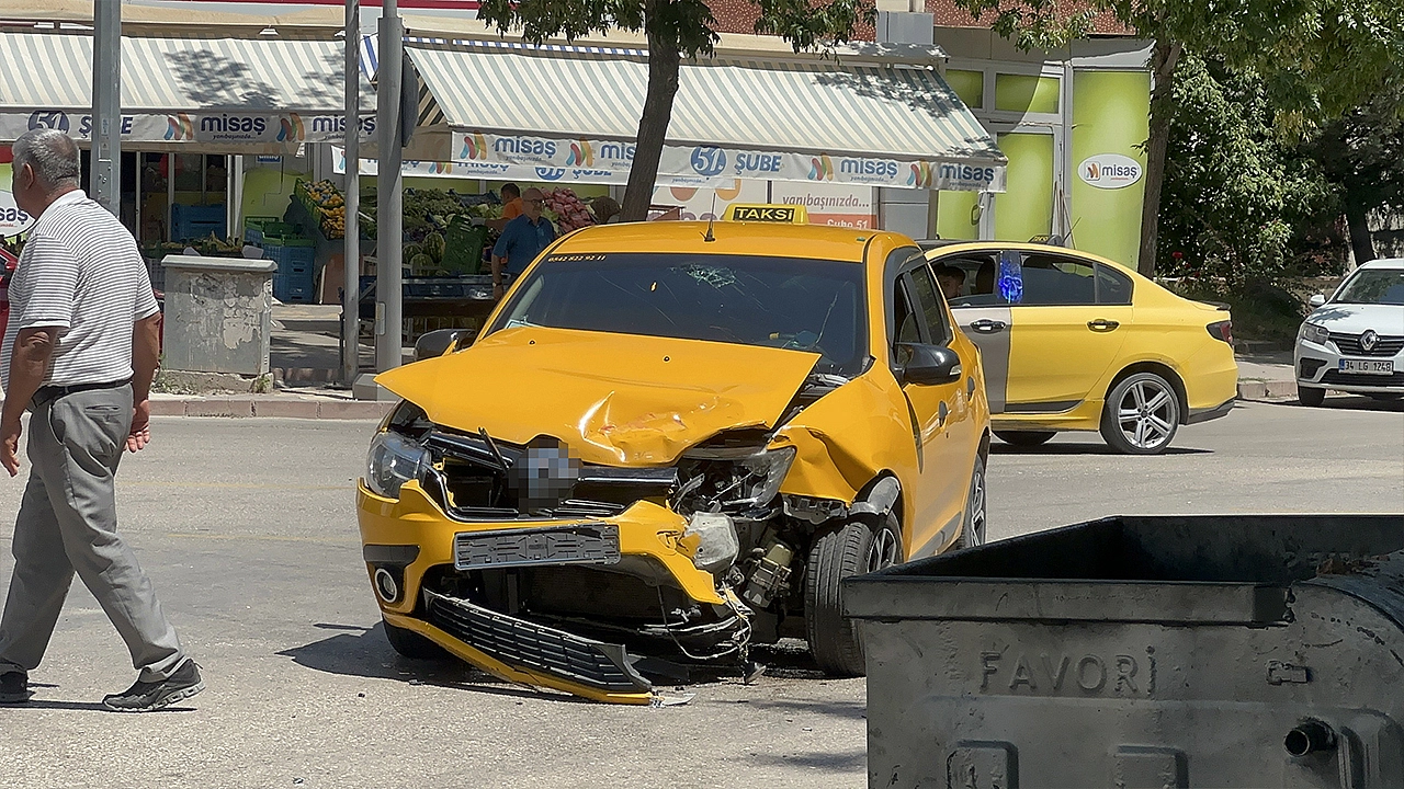 Elazığ'da feci kaza! 6 yaralı