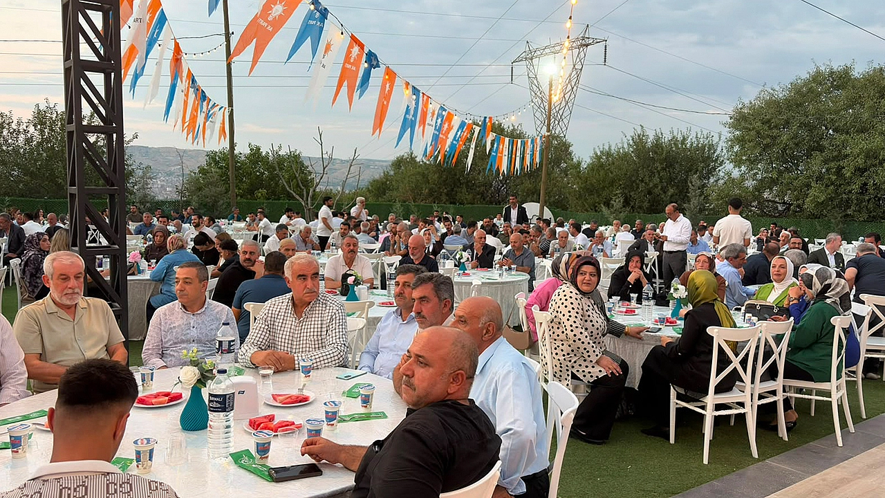 Selmanoğlu: 'Her üyemiz aynı ideale kenetlenmiş yol ve dava arkadaşımızdır'