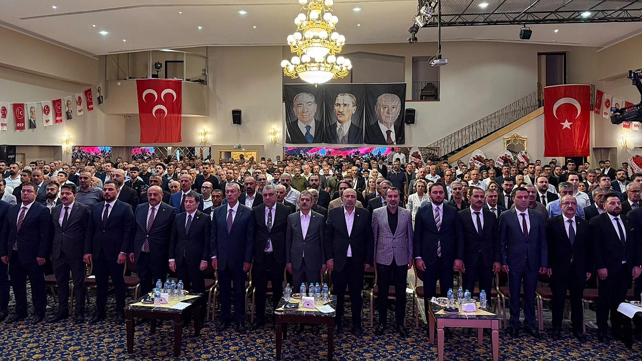 MHP Elazığ'da 15. Olağan Kongre Gerçekleştirildi: Oğuzhan Demir görevi devraldı