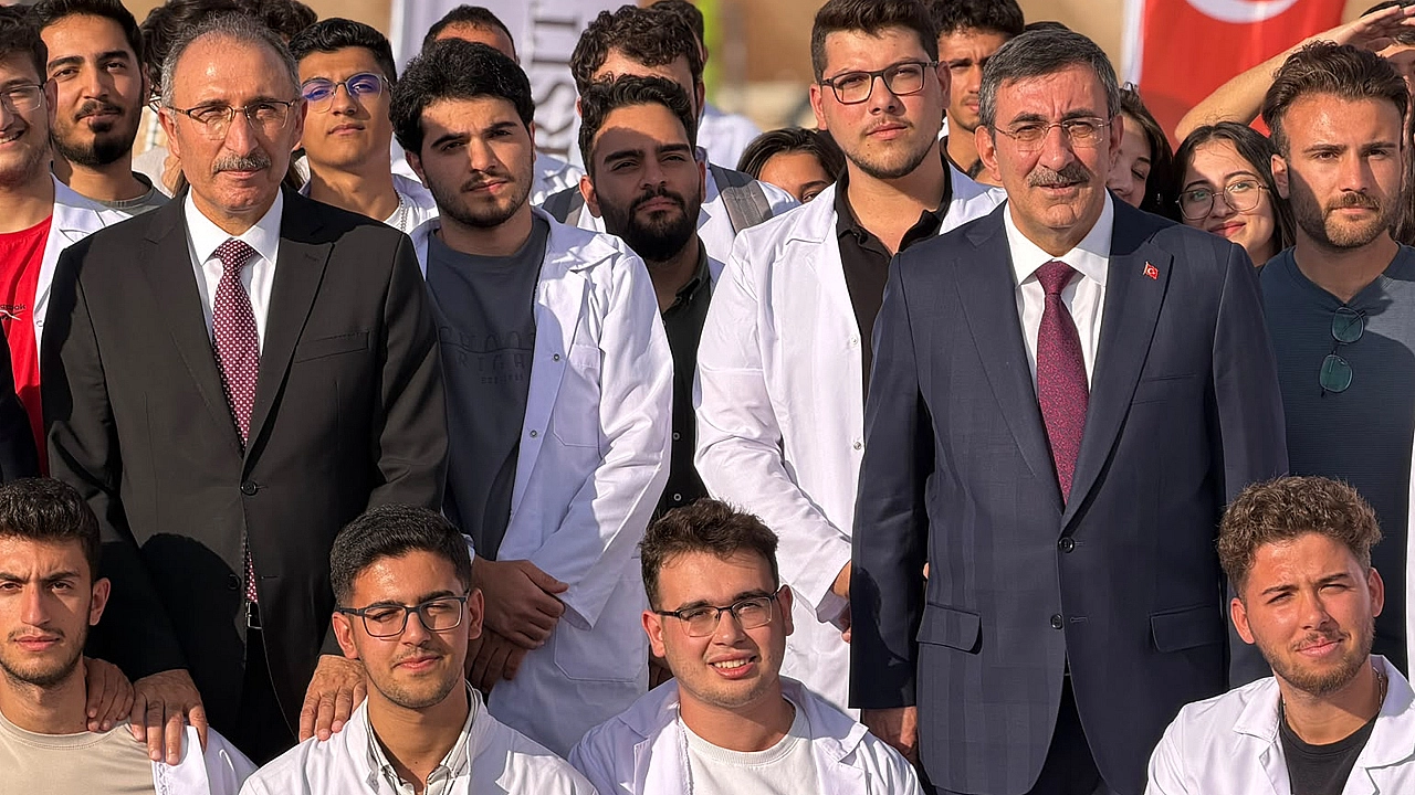 Cevdet Yılmaz: 'Projenin mimarı Rektör Göktaş'tır'