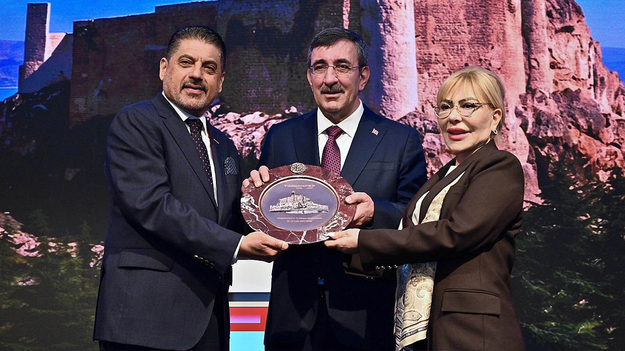 Prof. Dr. Yasemin Açık öncülüğünde İş dünyasının kalbi Elazığ'da attı