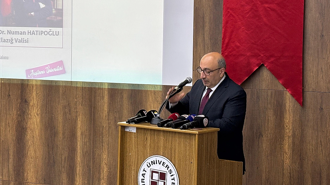 Fırat Üniversitesi'nde yeni akademik yıl 'terörsüz Türkiye' mesajıyla başladı