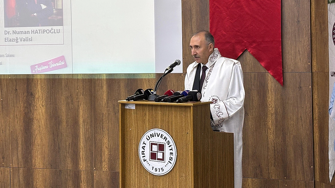 Fırat Üniversitesi'nde yeni akademik yıl 'terörsüz Türkiye' mesajıyla başladı