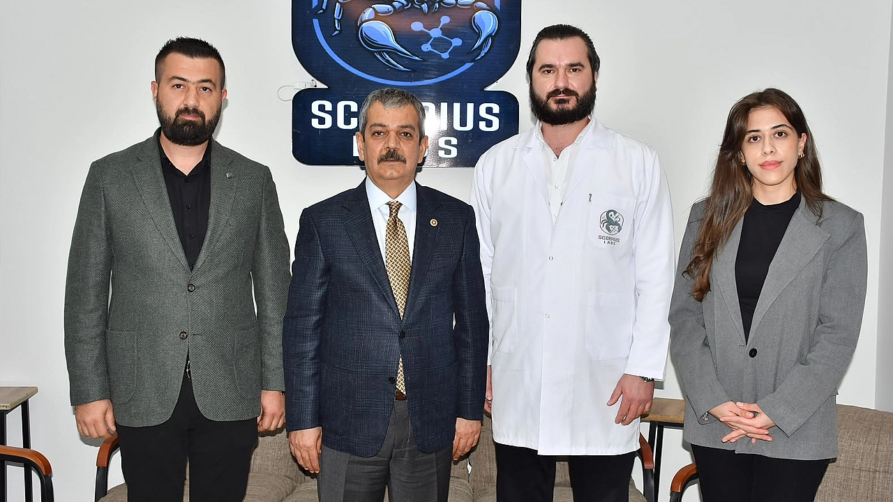 Erol Keleş akrep zehri üretimini yerinde inceledi