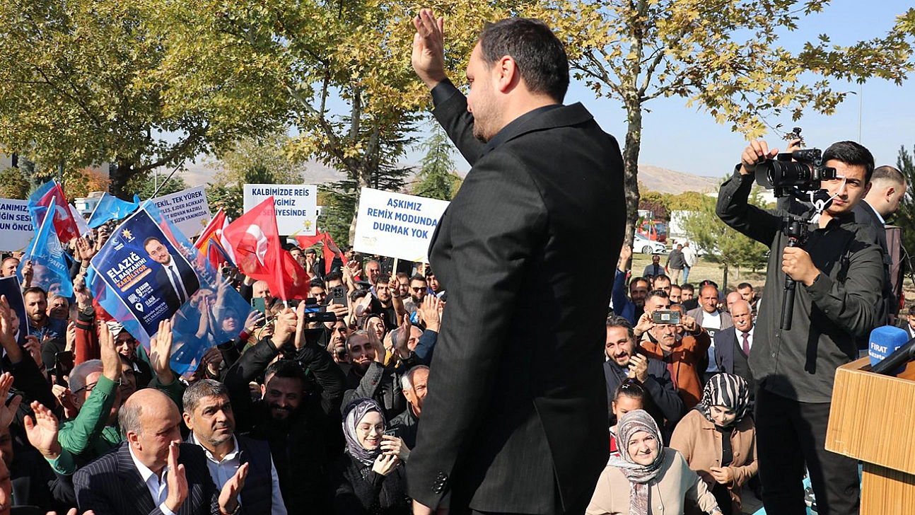 AK Parti Elazığ İl Başkanı Sencer Selmanoğlu'na Havalimanında Coşkulu Karşılama