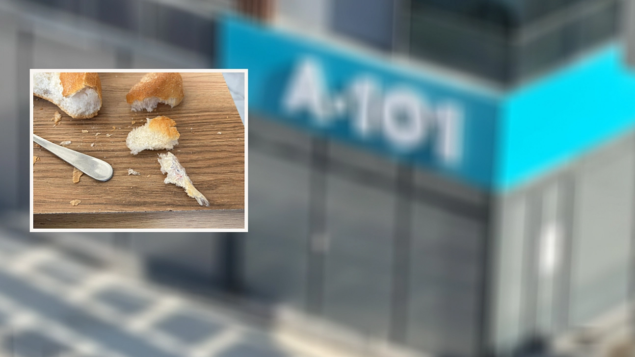 Elazığ'da zincir marketten alınan ekmeğin içinden poşet çıktı