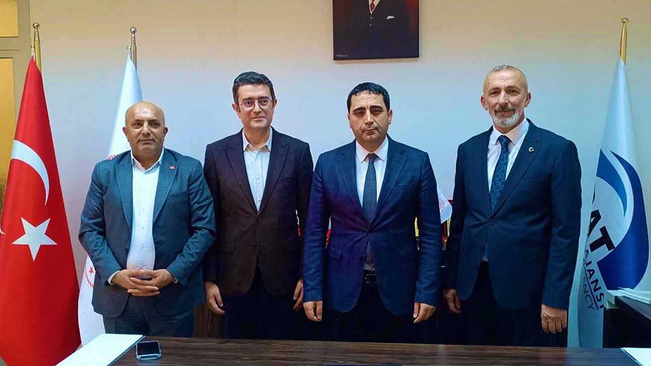 Elazığ Tuhafiyeciler ve Konfeksiyoncular Esnaf Odası'ndan 'E-ticaret ve markalaşma' projesi