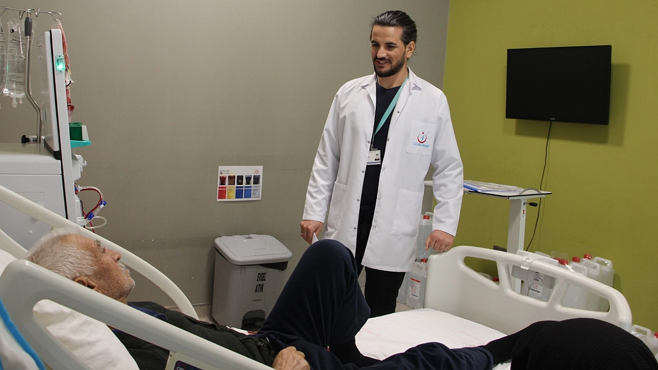 Şehir Hastanesi Diyaliz Ünitesi Hastalarına Şefkat ve güvenle yaklaşıyor