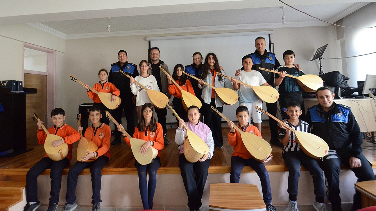 Tunceli Emniyeti'nden öğrencilere hem eğitim hem eğlence