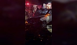 Kovancılar 'da otomobil yolcu durağına çarptı: 2 yaralı
