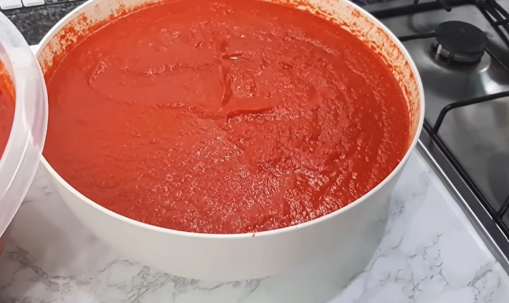 Elazığ'da bu yöntemle yapılan salça kesinlikle küflenmiyor: Püf noktasını uygulamak zor olabilir