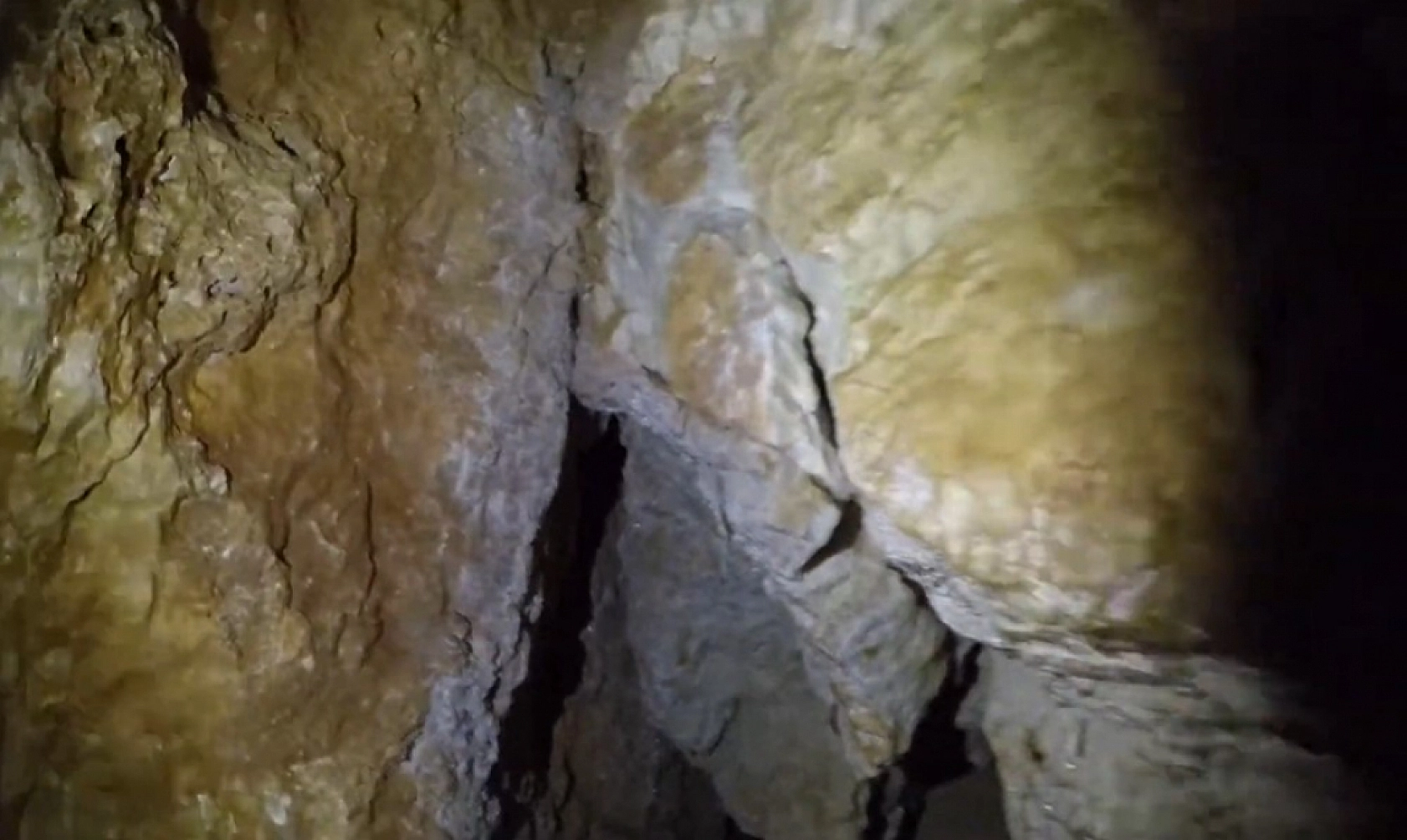 Burası Elazığ merkeze 12 km uzakta yer alıyor! Dünya üzerinde örneği yok