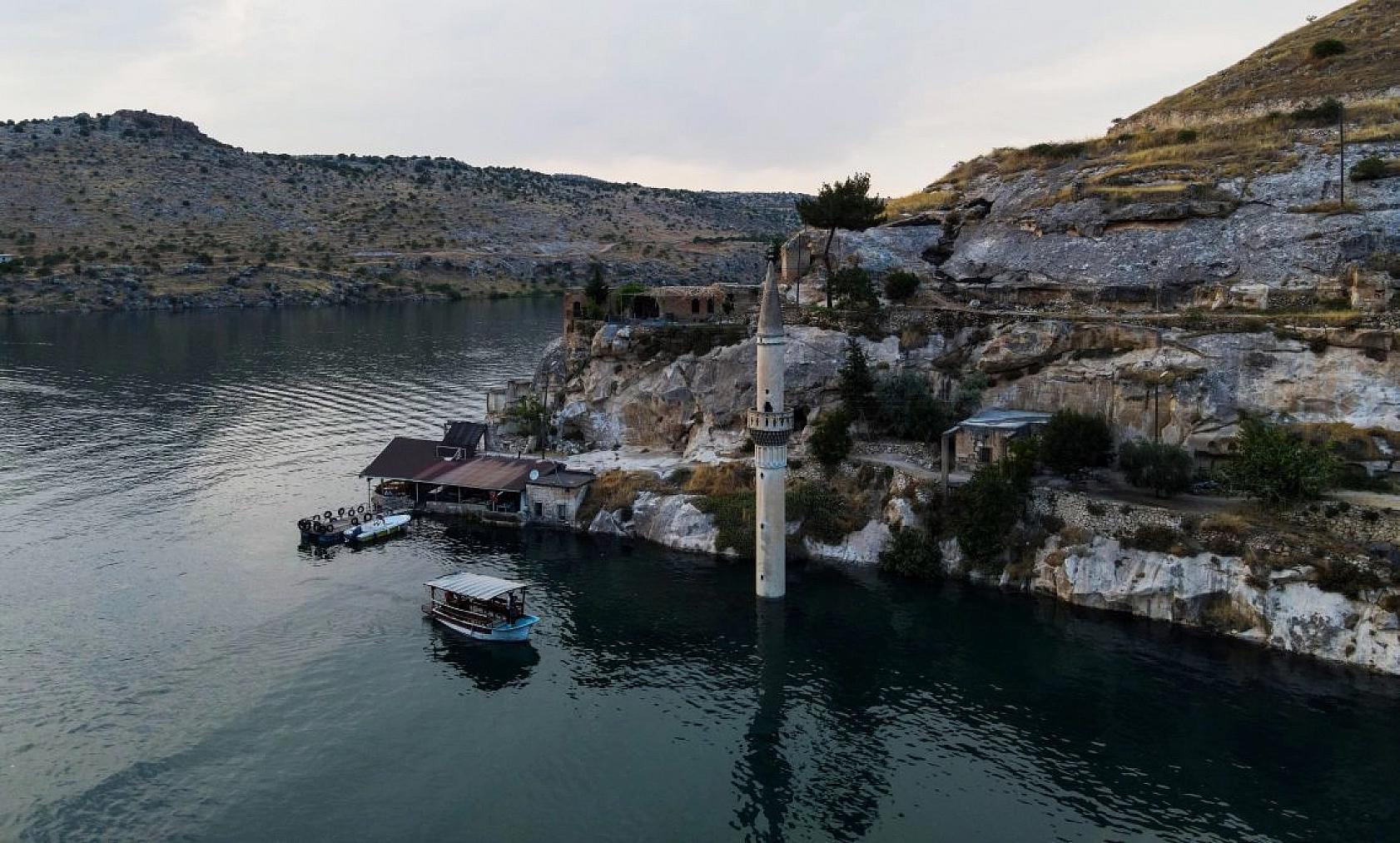 Droncu sınıf öğretmeninin çektiği eşsiz görüntüler hayran bıraktı