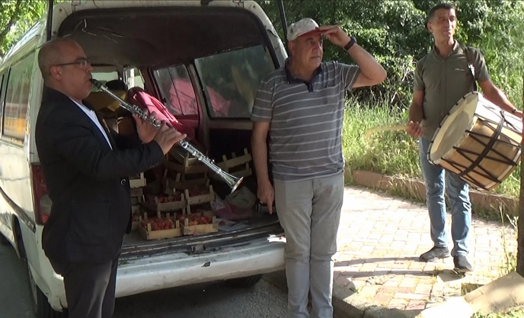 Elazığ'da Çilek, Çilek Olalı Böyle Coşku ve Talep Görmedi!