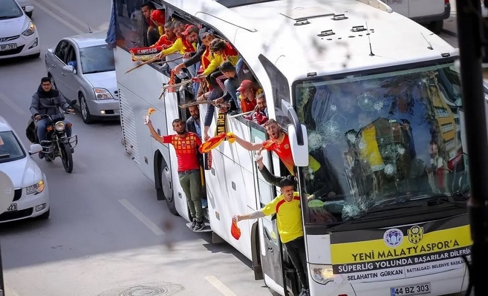 Malatyaspor-Elazığspor Maçı Türkiye'nin Zirvesinde!