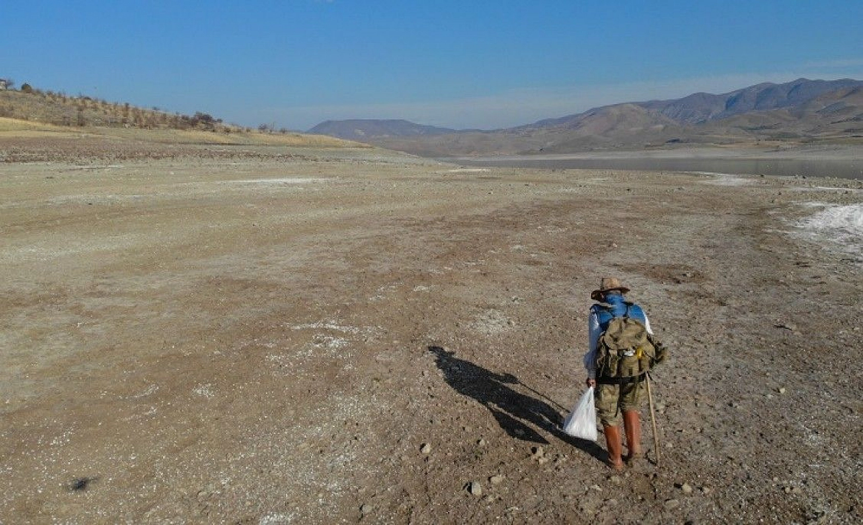 Adada çiçekler açtı