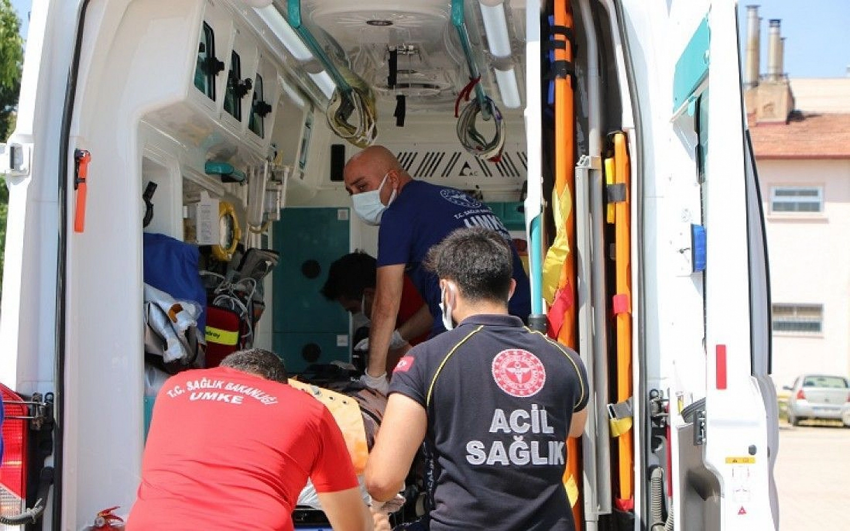 Elazığ'da deprem ve yangın tatbikatı nefes kesti