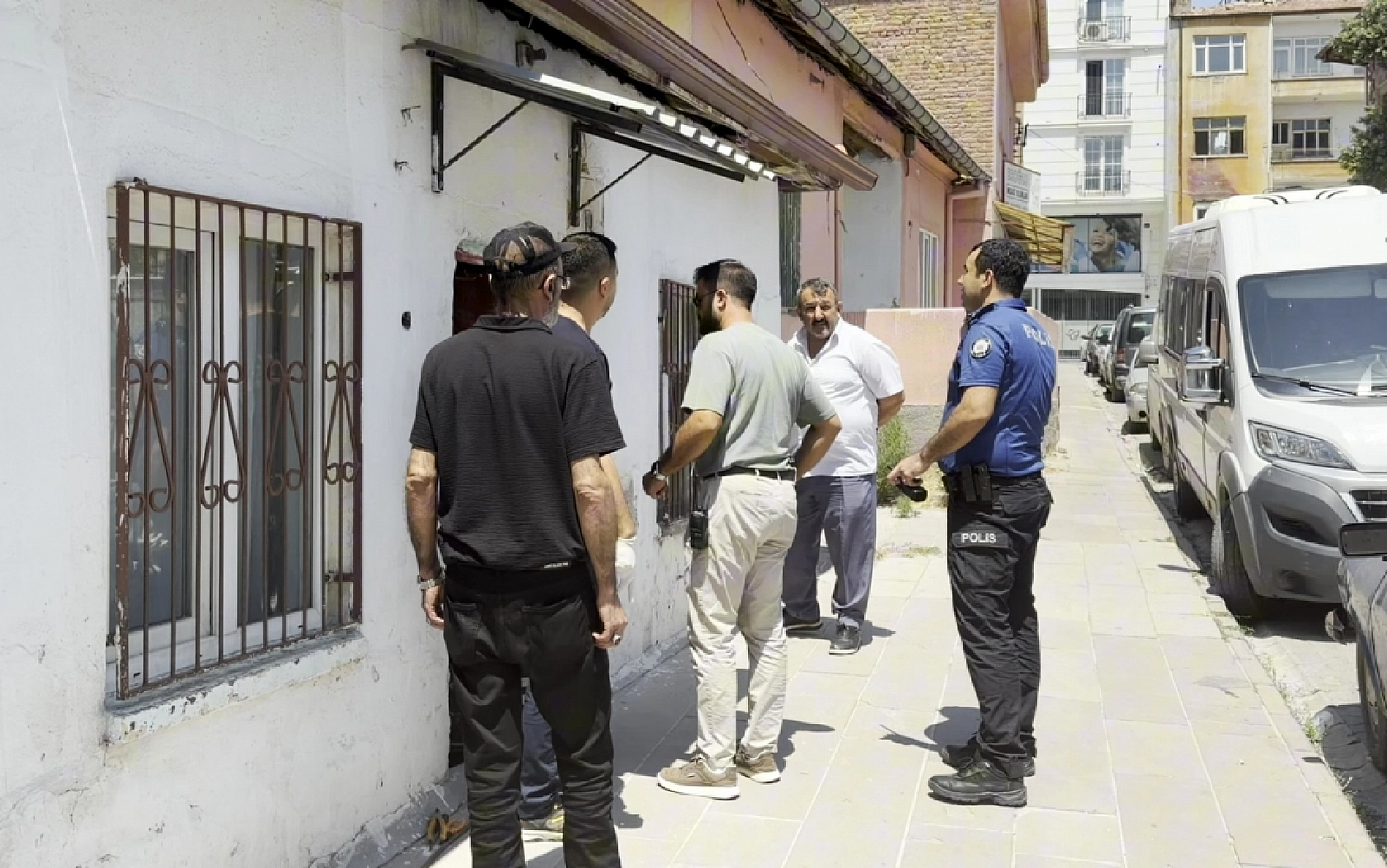 Bir kişi arkadaşı tarafından evinde ölü bulundu