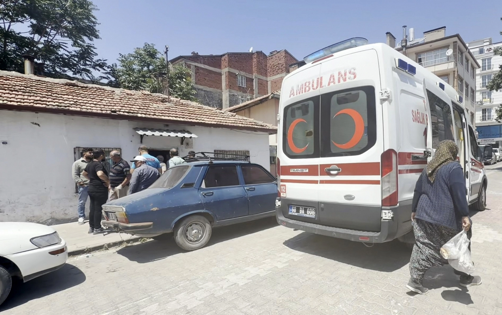 Bir kişi arkadaşı tarafından evinde ölü bulundu