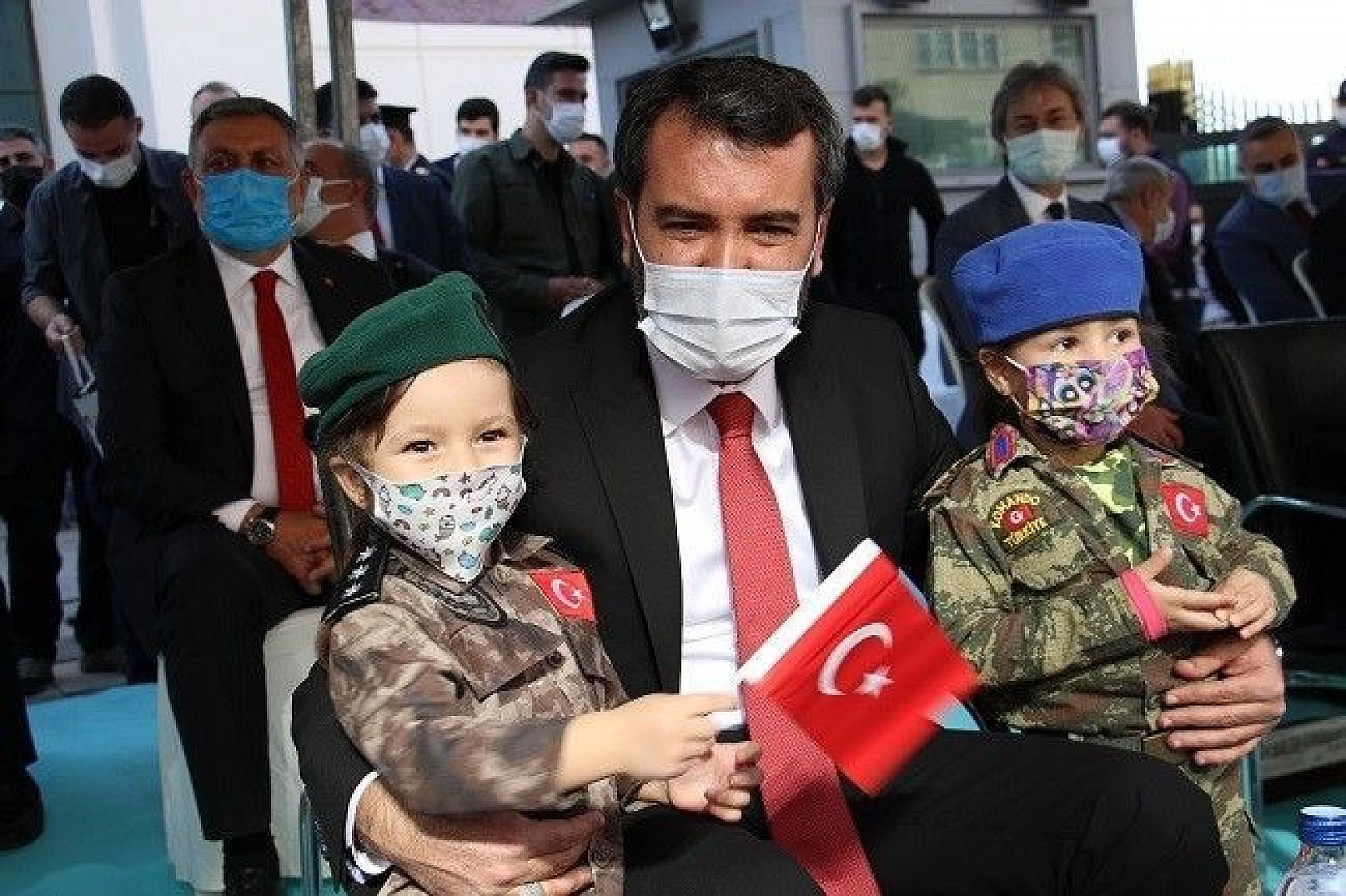 Cumhuriyetin 97. yılı Elazığ'da coşkuyla kutlandı