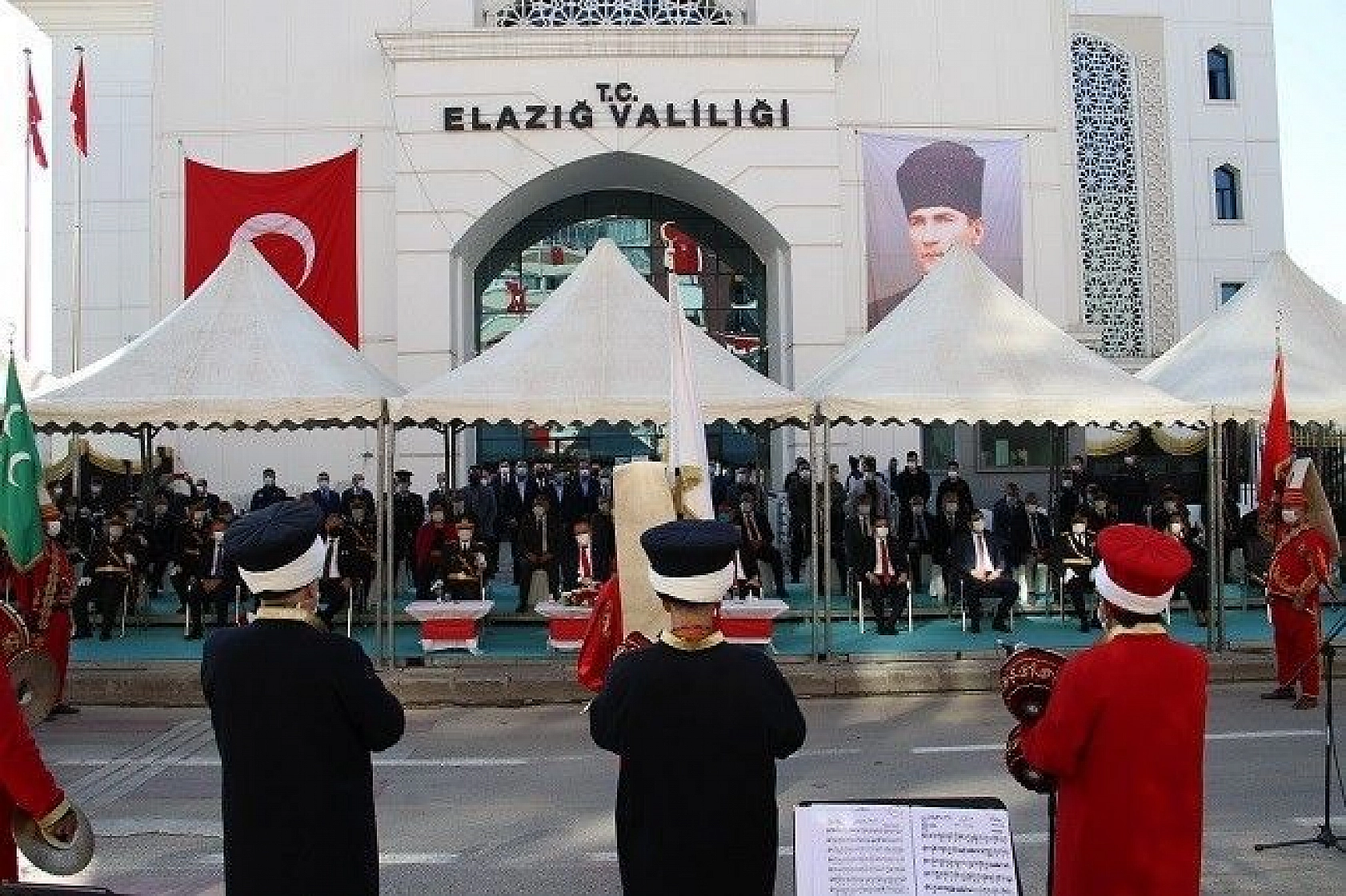 Cumhuriyetin 97. yılı Elazığ'da coşkuyla kutlandı