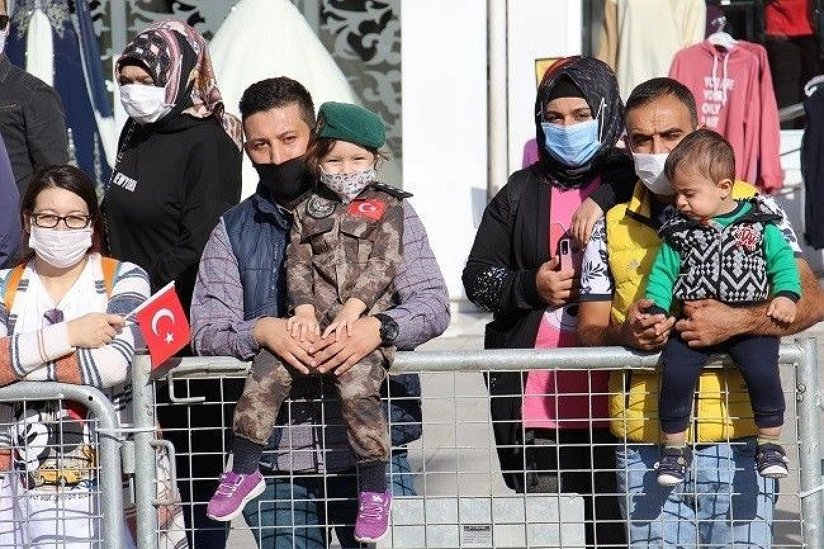 Cumhuriyetin 97. yılı Elazığ'da coşkuyla kutlandı