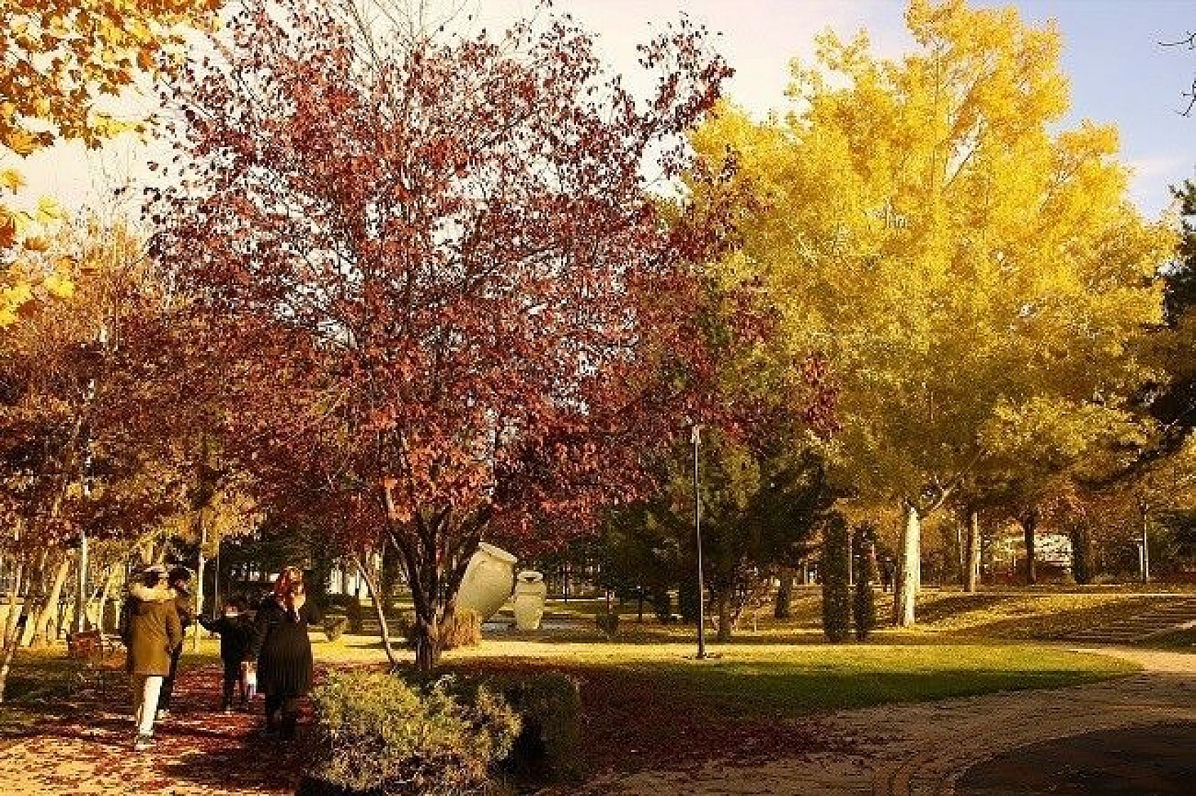 Elazığ'da sonbaharın son demleri görsel şölen oluşturuyor