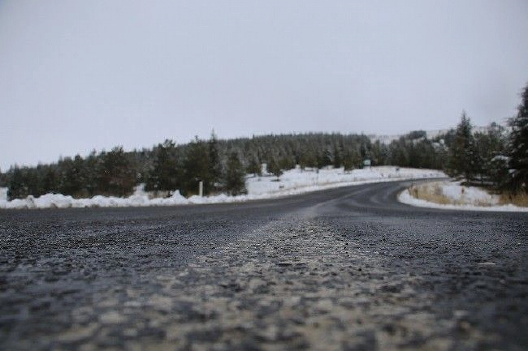 Elazığ'da kar ve sis altındaki tarihin eşsiz manzarası