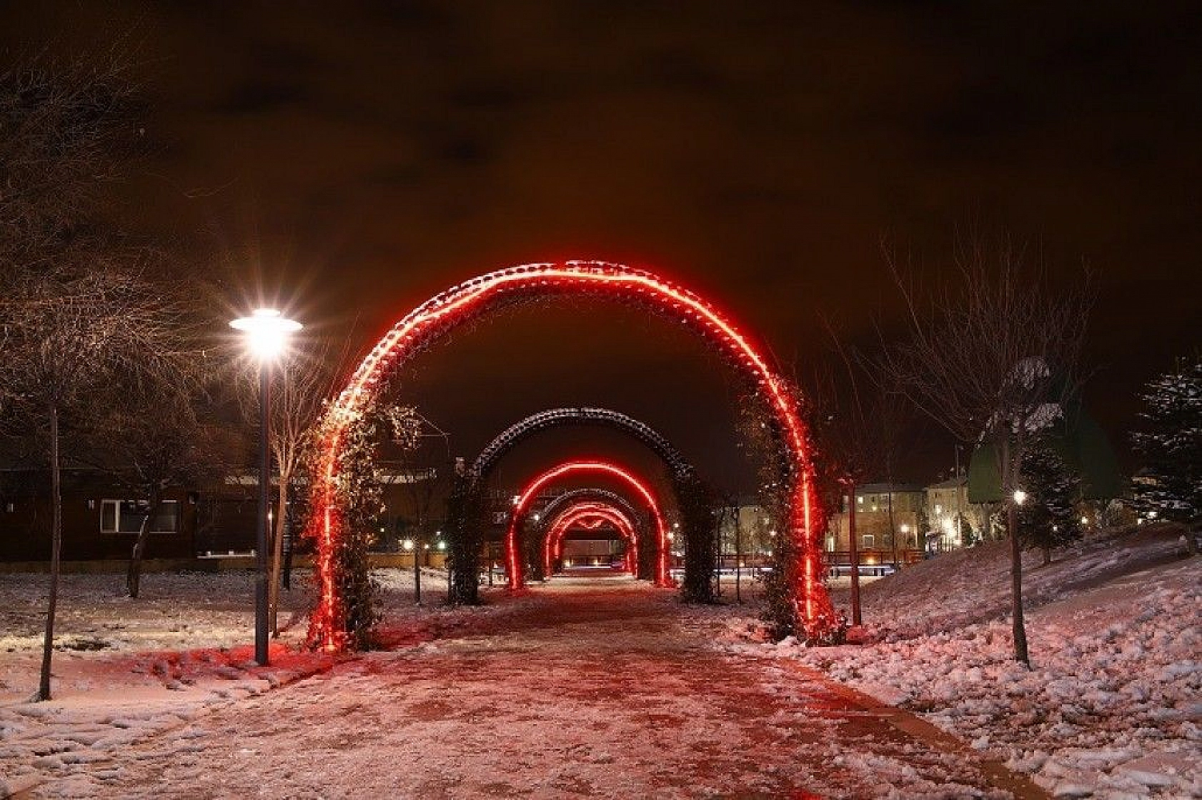 Elazığ'da kar kartpostallık görüntüler oluşturdu