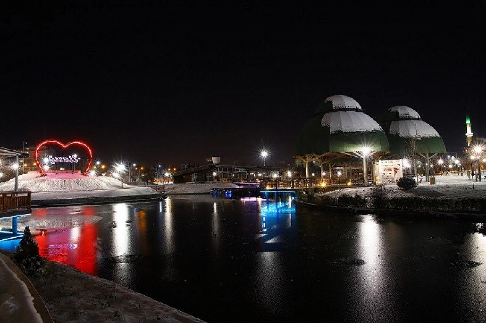 Elazığ'da kar kartpostallık görüntüler oluşturdu