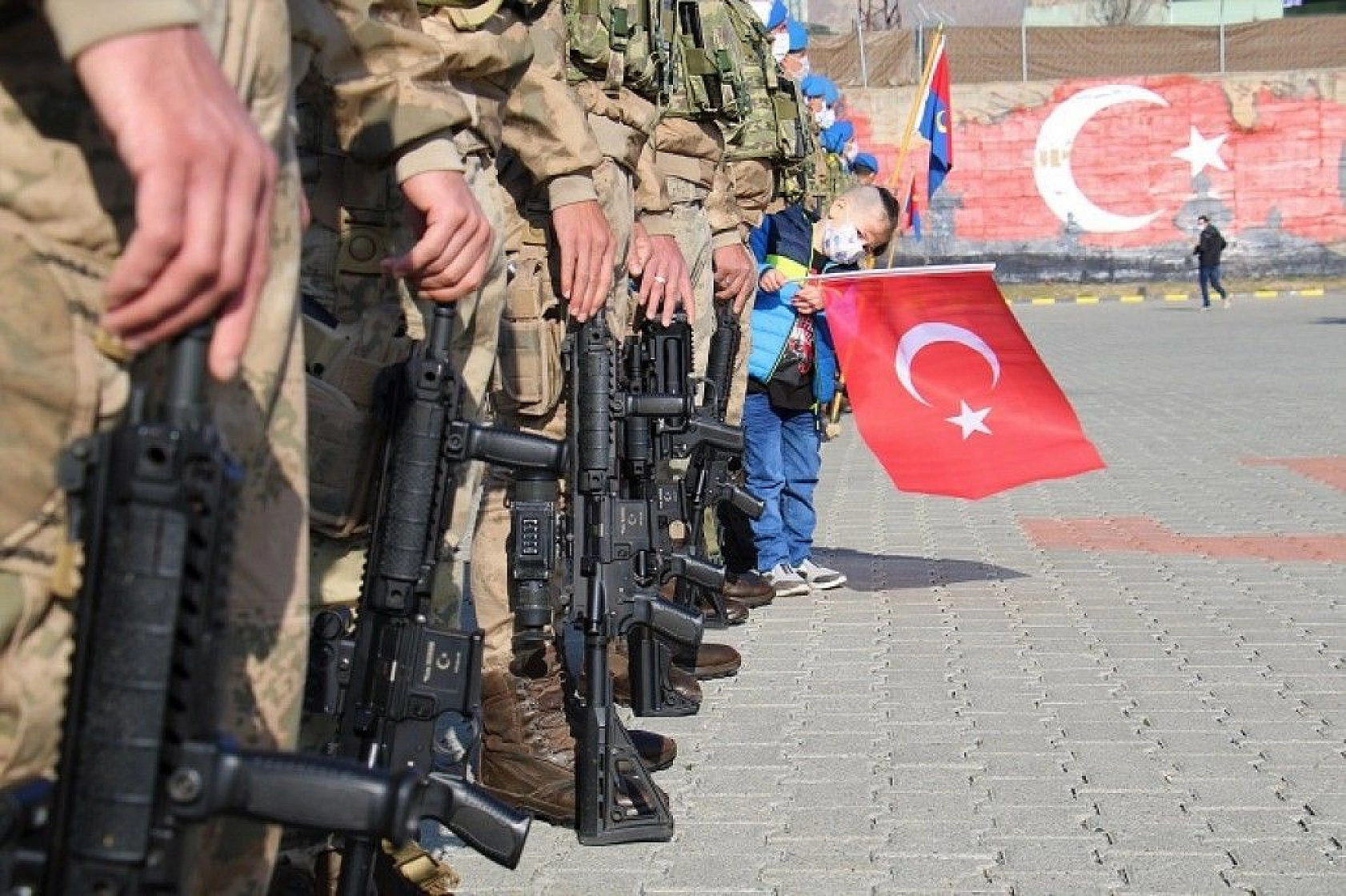 JÖH timleri Elazığ'dan Suriyeye uğurlandı