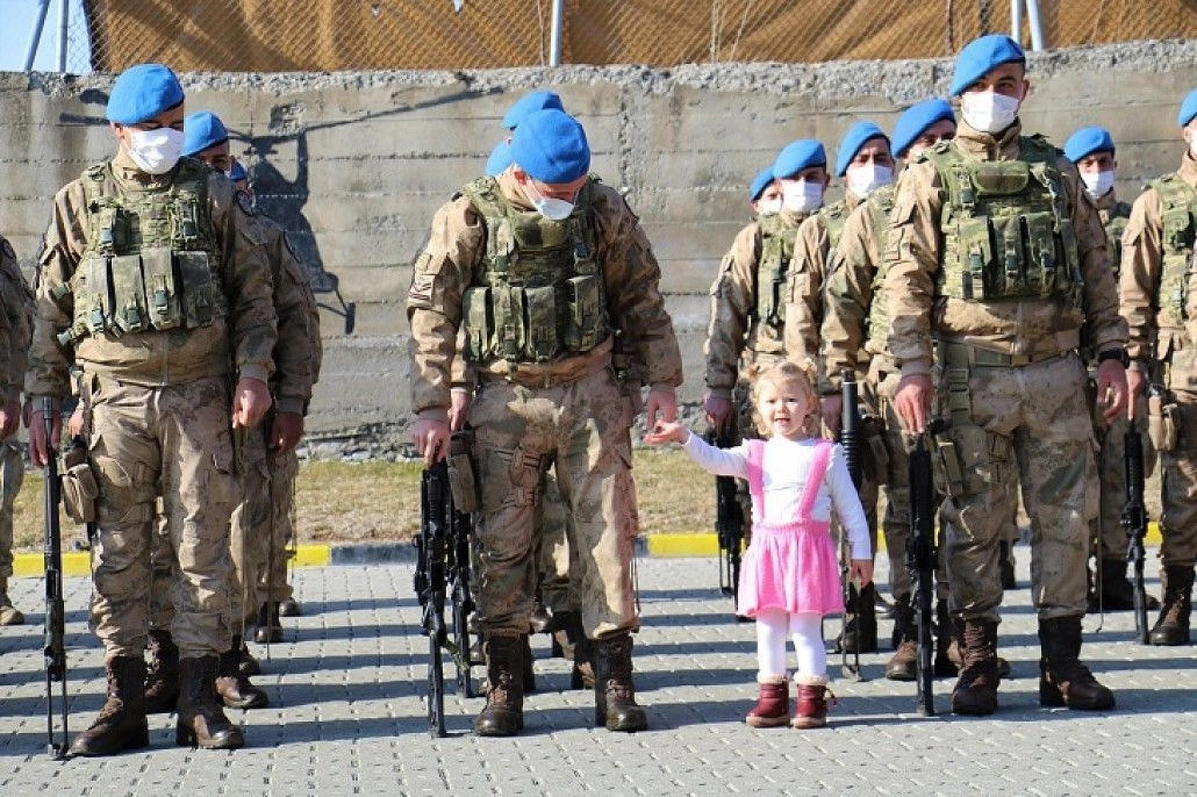 JÖH timleri Elazığ'dan Suriyeye uğurlandı