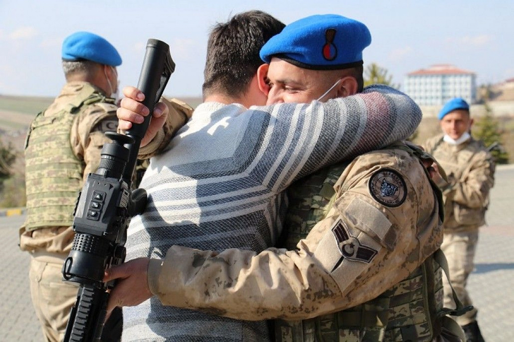 JÖH timleri Elazığ'dan Suriyeye uğurlandı