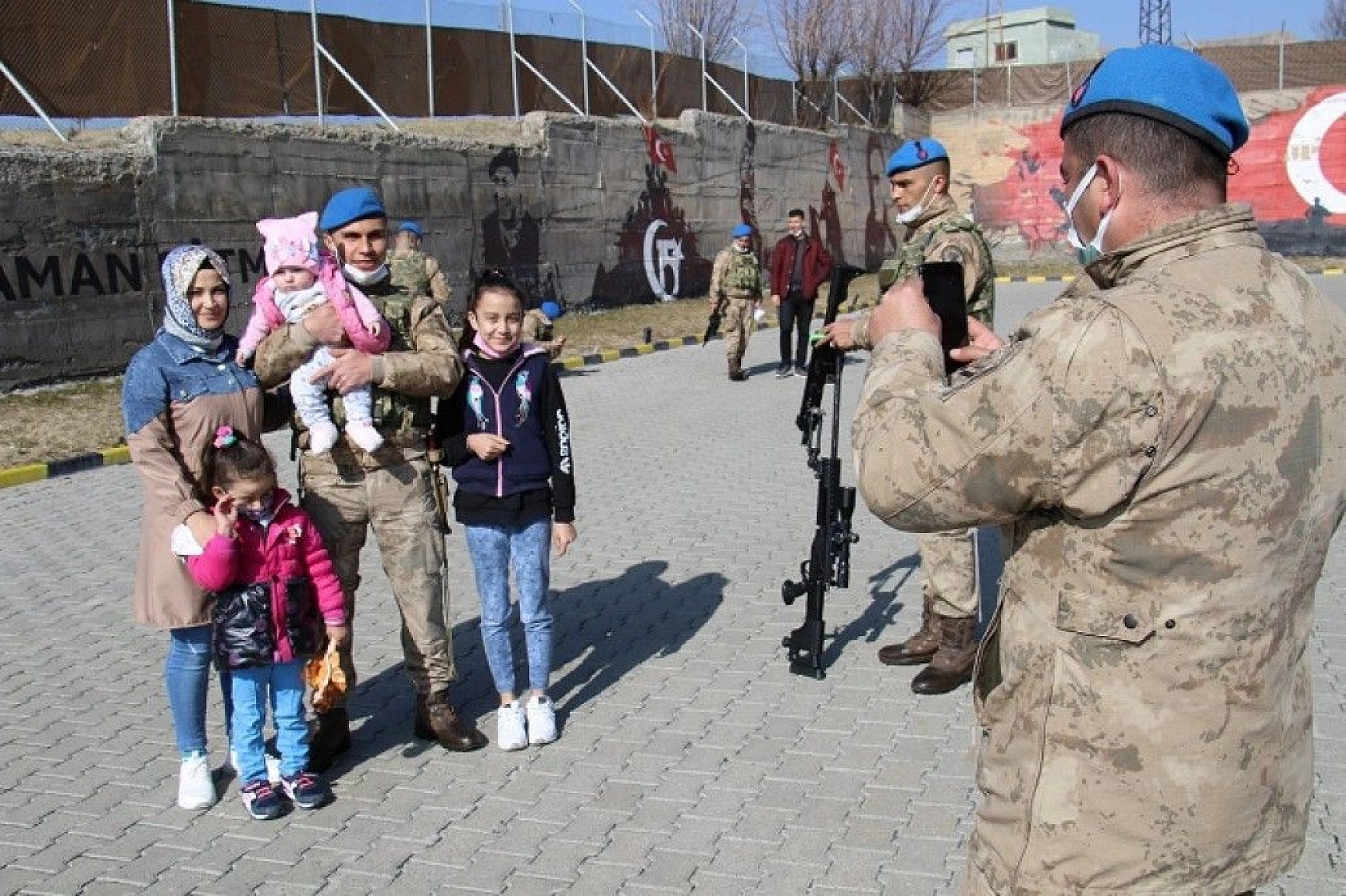 JÖH timleri Elazığ'dan Suriyeye uğurlandı