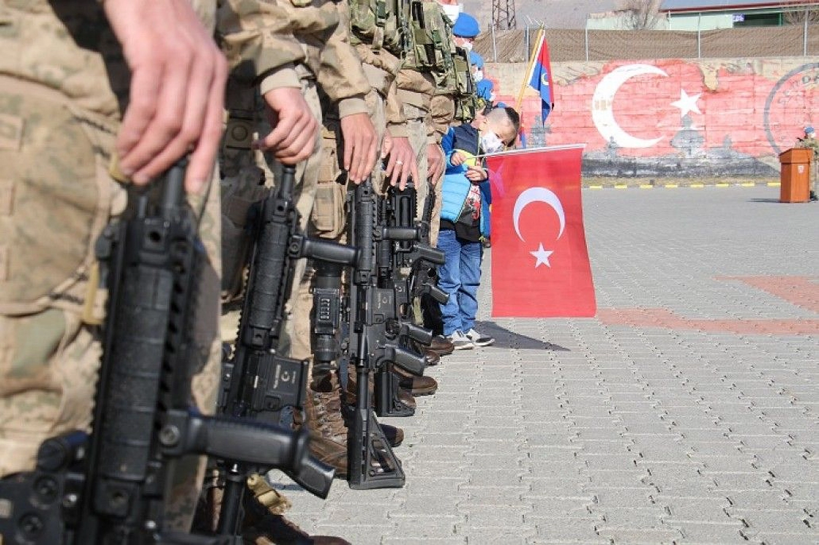 JÖH timleri Elazığ'dan Suriyeye uğurlandı