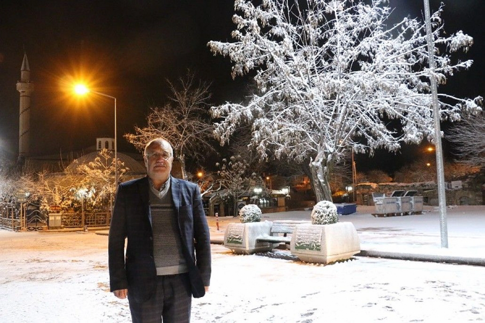 Karla kaplı Harput'ta ışıklarla görsel şölen