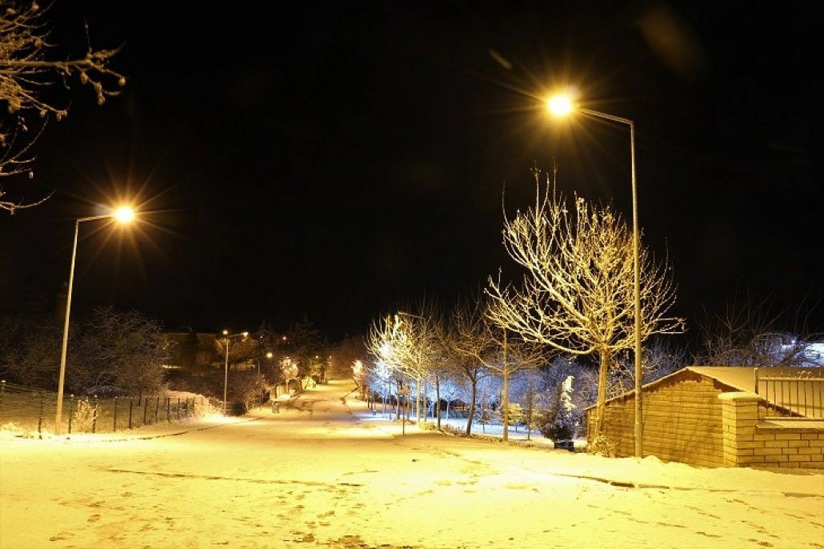 Karla kaplı Harput'ta ışıklarla görsel şölen