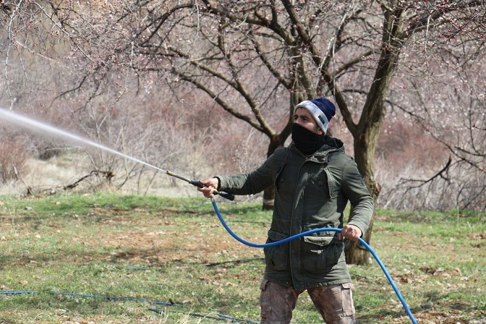 Elazığ'da ağaçlar beyaz gelinliğini giydi, muhteşem görüntü ortaya çıktı
